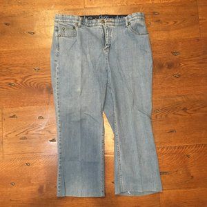 D&CO Women jeans Size: 20W -Straight-Cut.